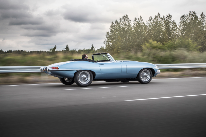 Illustration for article titled The Electric Jaguar E-Type Zero Is The World's Most Beautiful Car Reworked For The Future